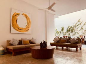 **STUNNING **BRAND NEW APART ON 5TH AVE (NEW AREA), Playa Del Carmen